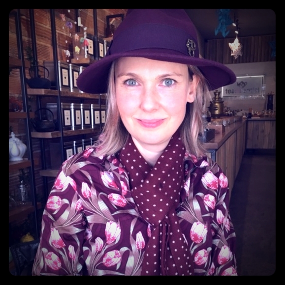 Meet your Posher, Lucy - Picture 1 of 1